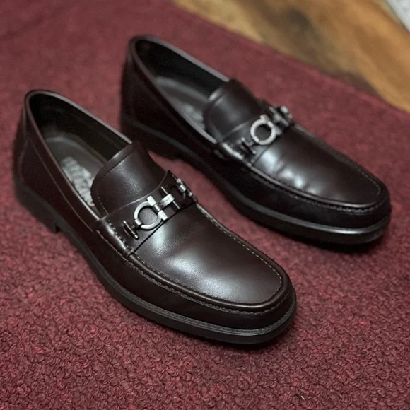 Salvatore Ferragamo Men display picture 2